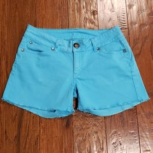 Wrangler Stud Pocket Cut Off Hem Shorts, Aqua - Size 7/8